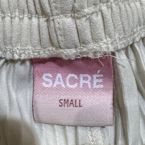 ICON Cream Ribbed Button-Up Pants Set - Picture 2 of 6